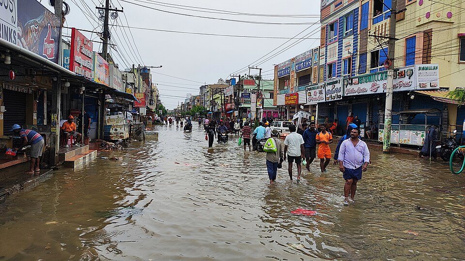 DisastersChart's tweet image. Our latest 25th anniversary article is available. In this article we share stories from end users who have benefited from Charter data during disasters: bit.ly/4mJYmkS