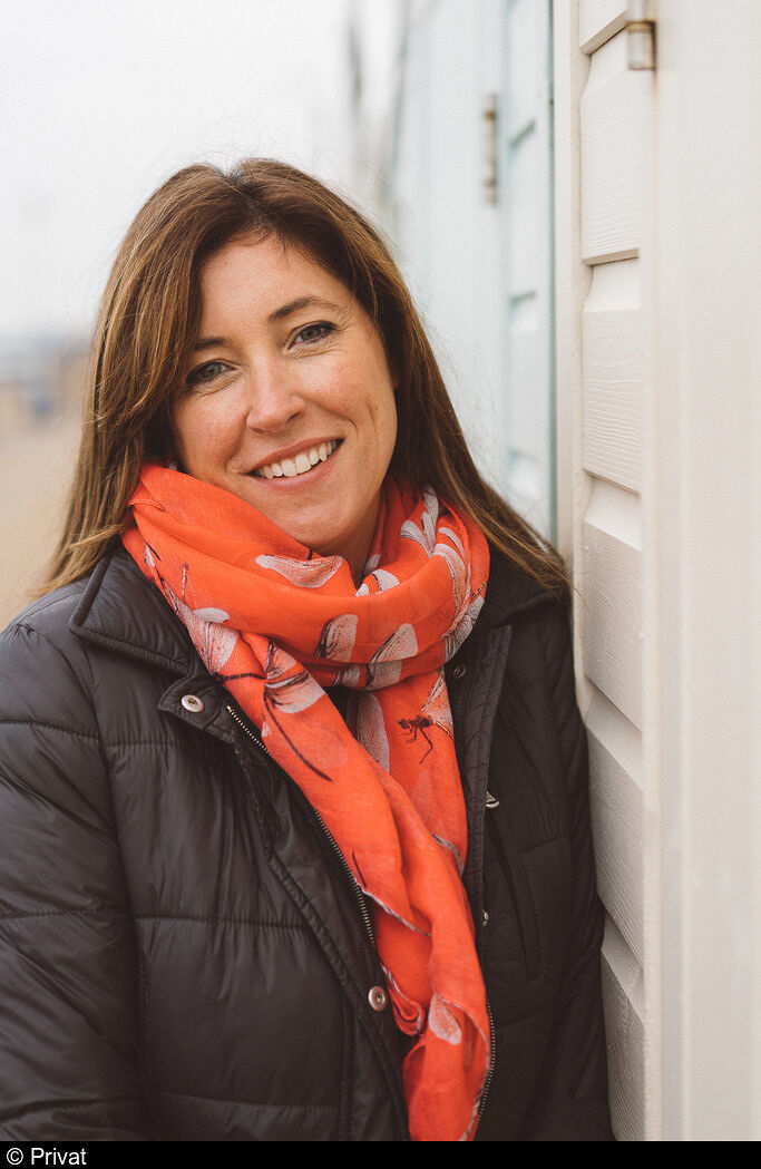 writerspod's tweet image. In our BRAND NEW EP, we chat to @HeidiPerksBooks about starting again, going back to school, and her new novel, 'Someone is Lying' 🤐
Listen in 👉 podfollow.com/writersroutine
#writingcommunity #books #FridayFeeling