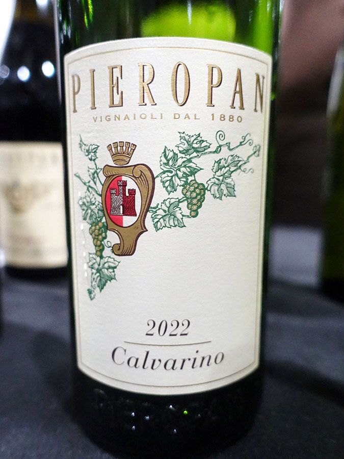 Jason (@cono_sur) on Twitter photo 🇮🇹 🍷 The 1st single vineyard #wine from white grapes in #Italy, seek out iconic 2022 <a href="/Pieropan_Soave/">Pieropan - Vignaioli dal 1880</a> Calvarino #Soave Classico (92 pts, $35) from #Veneto. Came to <a href="/LCBO/">LCBO</a> VINTAGES May 24 in ltd qty. buff.ly/hRccLH1 <a href="/HalpernWine/">Halpern Enterprises</a> <a href="/ITAToronto/">ITA Canada</a> @ItalChambers <a href="/SoaveWine/">Soave Wine</a> #vino 🇮🇹 🍷 The 1st single vineyard #wine from white grapes in #Italy, seek out iconic 2022 <a href="/Pieropan_Soave/">Pieropan - Vignaioli dal 1880</a> Calvarino #Soave Classico (92 pts, $35) from #Veneto. Came to <a href="/LCBO/">LCBO</a> VINTAGES May 24 in ltd qty. buff.ly/hRccLH1 <a href="/HalpernWine/">Halpern Enterprises</a> <a href="/ITAToronto/">ITA Canada</a> @ItalChambers <a href="/SoaveWine/">Soave Wine</a> #vino
