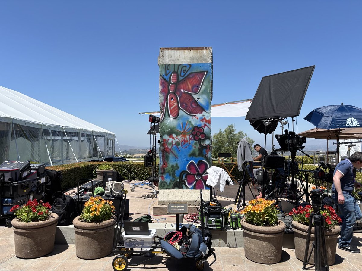 Morgan Brennan (@morganlbrennan) on Twitter photo The set today. Yes this is a piece of the Berlin Wall <a href="/CNBCOvertime/">CNBCOvertime</a> <a href="/CNBC/">CNBC</a> <a href="/RonaldReagan/">Ronald Reagan Presidential Foundation & Institute</a> #RNEF The set today. Yes this is a piece of the Berlin Wall <a href="/CNBCOvertime/">CNBCOvertime</a> <a href="/CNBC/">CNBC</a> <a href="/RonaldReagan/">Ronald Reagan Presidential Foundation & Institute</a> #RNEF