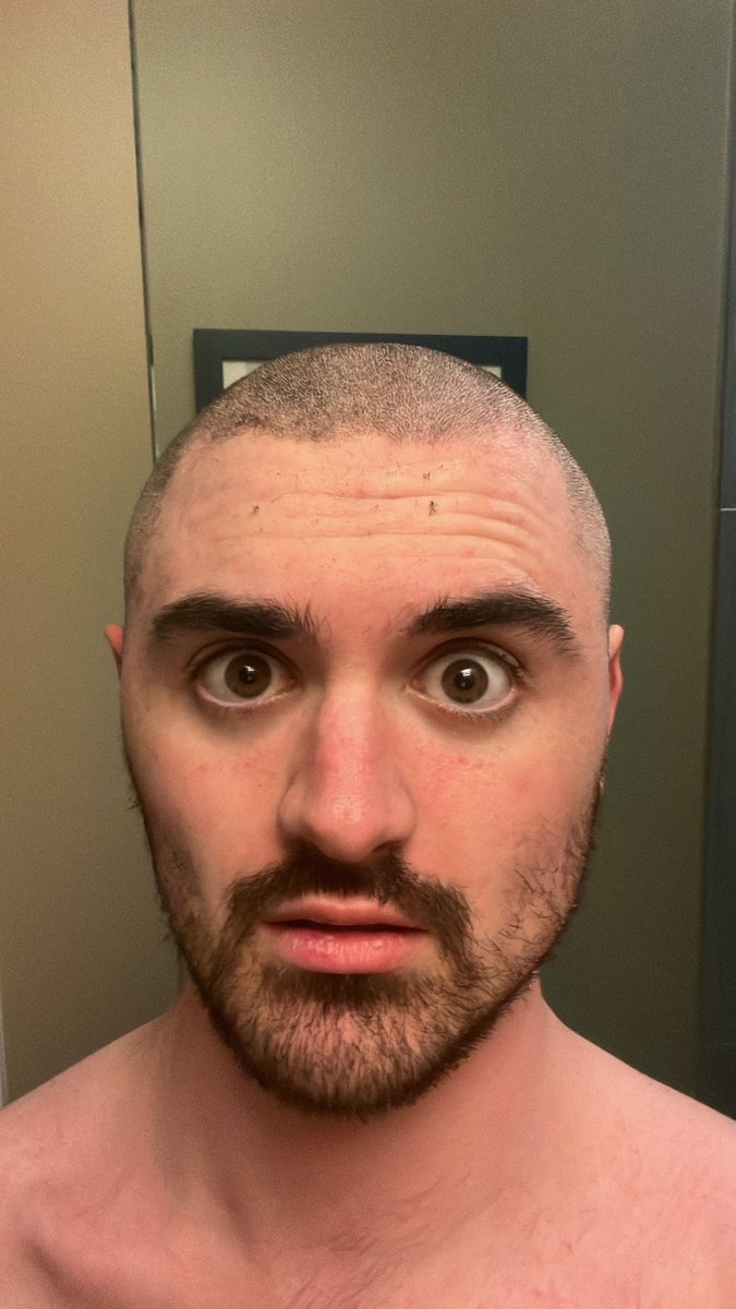 rizajpg's tweet image. clocking a band then investing all of it into my baja blast waterfloss fund