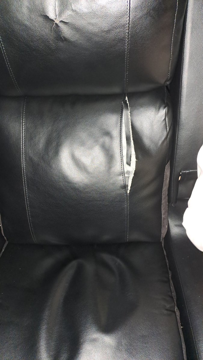 sandwellmike's tweet photo. @ODEONCinemas 
Didn't expect to pay £47.00 to sit on seats like this at Tamworth Odeon, screen 5 today.
That's the last time I will go there again.
Not just one seat, there were lots like it. https://t.co/P7TNkrLezH
