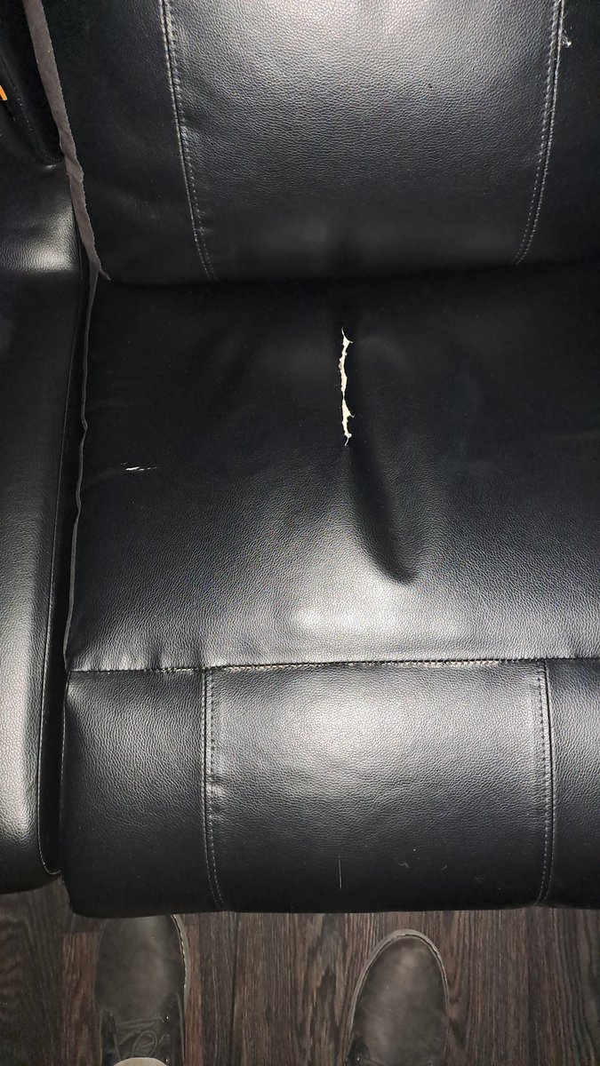 sandwellmike's tweet photo. @ODEONCinemas 
Didn't expect to pay £47.00 to sit on seats like this at Tamworth Odeon, screen 5 today.
That's the last time I will go there again.
Not just one seat, there were lots like it. https://t.co/P7TNkrLezH