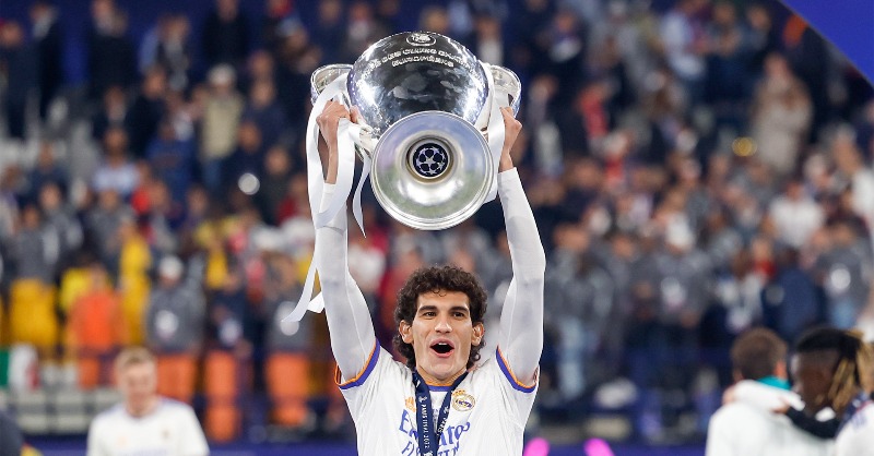 realmadrid's tweet photo. Comunicado Oficial: Jesús Vallejo.