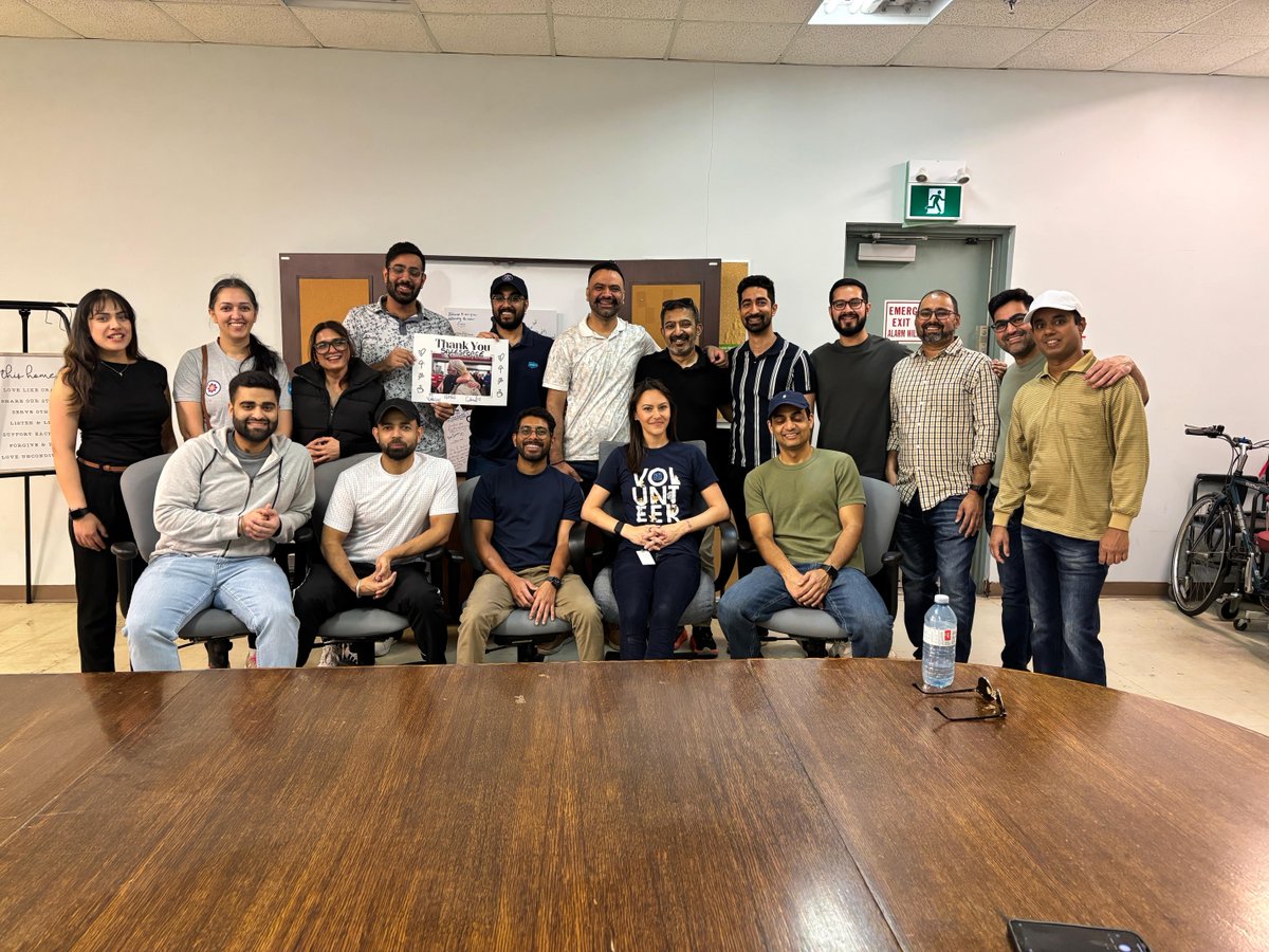 Salesforce Careers (@salesforcejobs) on Twitter photo Huge thanks to our Toronto-based team for their efforts at <a href="/RegenBrampton/">Regen Brampton</a> yesterday! 🤩 They sorted donations, organized supplies, and helped clean, supporting Regen's vital mission to assist those experiencing homelessness. Huge thanks to our Toronto-based team for their efforts at <a href="/RegenBrampton/">Regen Brampton</a> yesterday! 🤩 They sorted donations, organized supplies, and helped clean, supporting Regen's vital mission to assist those experiencing homelessness.