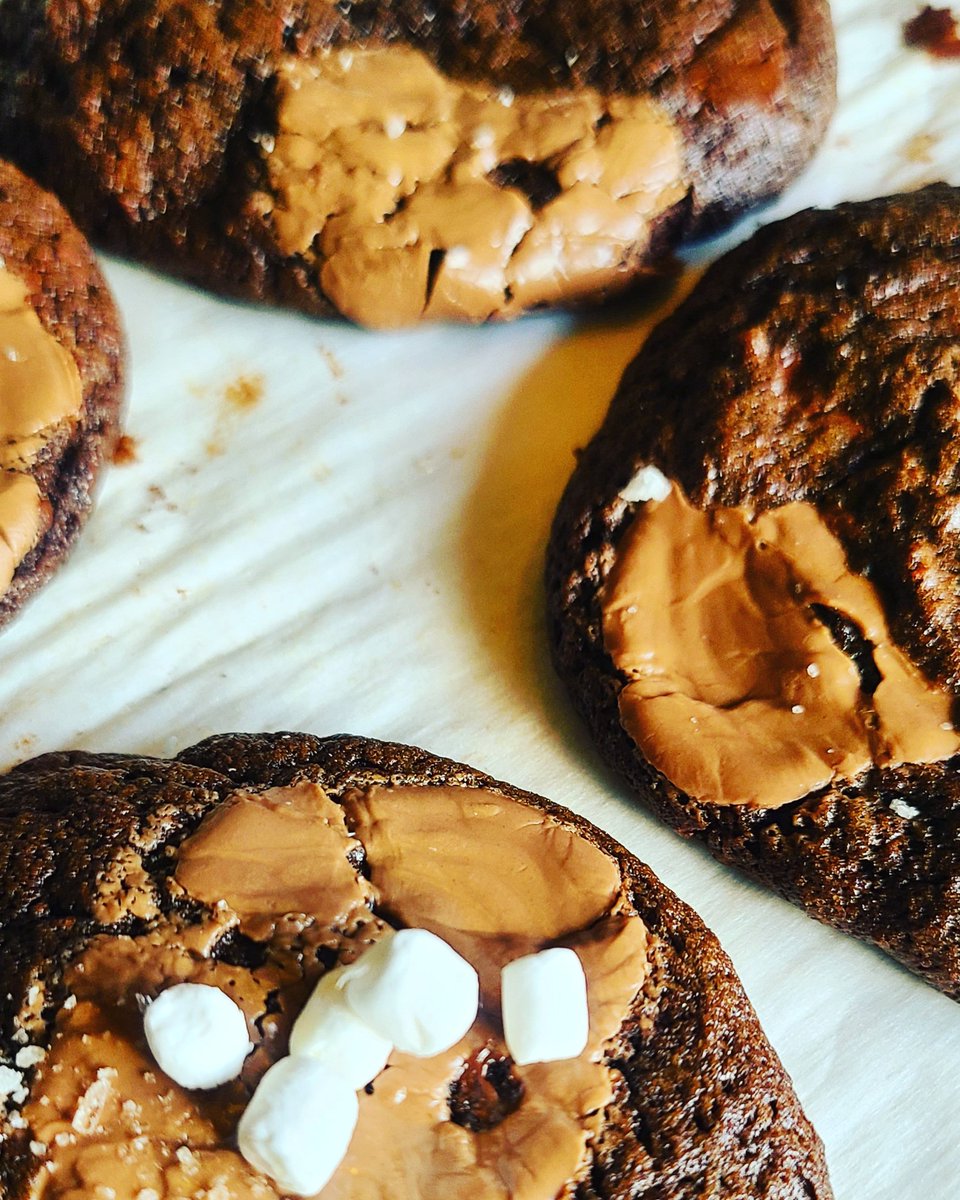 Mexican Hot Chocolate Cookies
Available to go and as an ice cream sandwich 🔥 #deliciousdesserts #nanaimo #thenestbistro