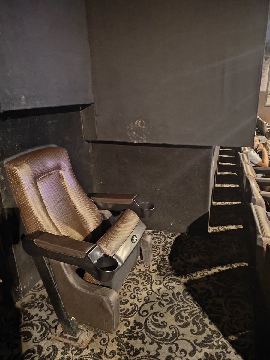 unaku_jj's tweet photo. This has got to be the best-est of best seat in a movie theatre!! 🤣🤣🤣
#feelingelite 🤣🤣
#completeloner
#MissionImpossibleTheFinalReckoning
#IMAX https://t.co/85Rf3la4Ge