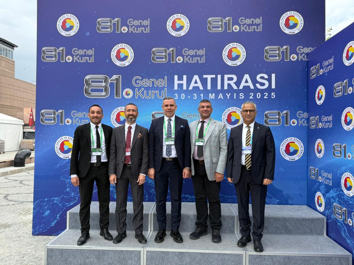 Birliğimizin 81. Genel Kurulu kapsamında #Ankara #TOBB İkiz Kuleler'inde bulunan #Adana heyetimiz, standlarımızı ziyaret eden TOBB Başkanımız Sayın M. Rifat Hisarcıklıoğlu ile bir araya geldi.

#TOBB
#TOBB81GenelKurul
#AdanaTicaretOdası
<a href="/RHisarciklioglu/">Rifat Hisarcıklıoğlu</a>
<a href="/TOBBiletisim/">TOBB</a>