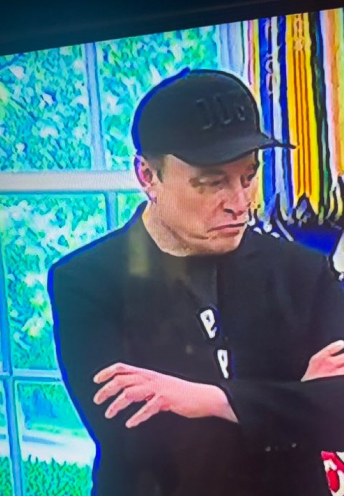 What happened to Elon’s face?