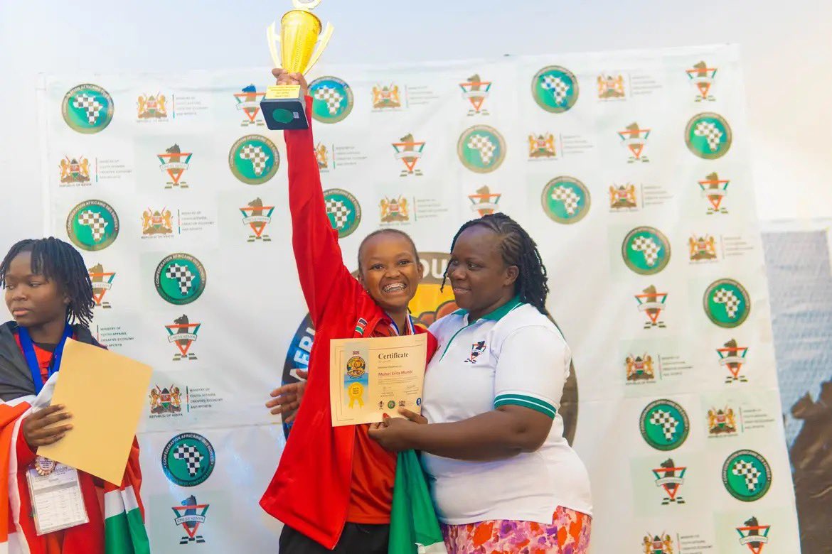 BerniceWambui22's tweet image. 2/ 🌟 Special salute to @thegiftofchess volunteers! 🎉 Kuka Kyle and Erica Muturi won GOLD, while Nathaniel Manyeki bagged SILVER - all three are youth leaders and volunteers with @thegiftofchess ! Leading by example both on and off the board. @Tunde_OD 
 #ChessForGood