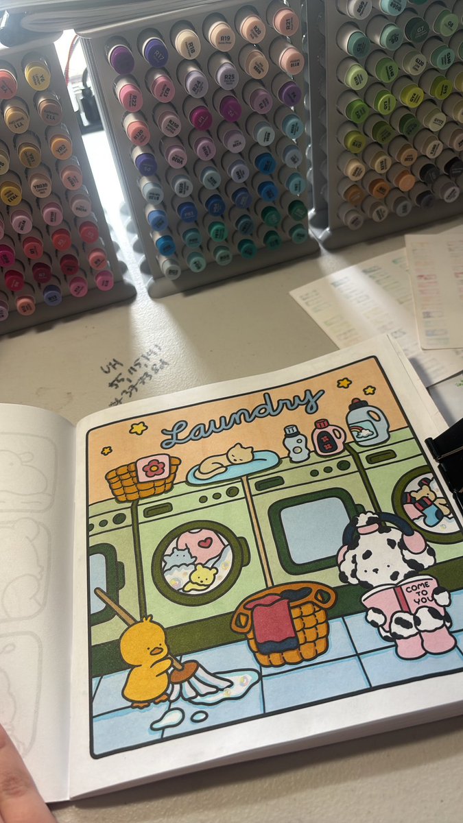 Vamos finalizar os detalhes dessa pintura e começar mais uma!

Vem relaxar e curtir uma live tranquila de pintura + música boa

twitch.tv/isadorabasile