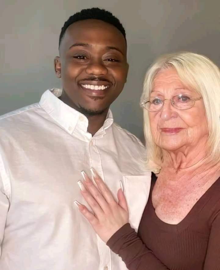 NaksTebah's tweet photo. @ChrisExcel102 Not Abo phongolo https://t.co/eWnj6WJHvA