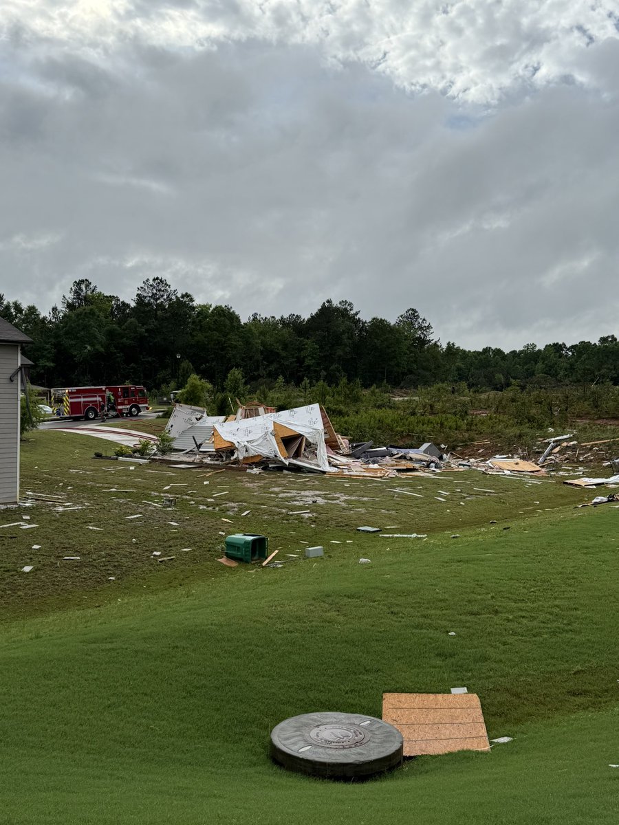 UPDATE: Thursday’s tornado ripped through the home of HBO’s The Wire actor <a href="/traychaney/">Tray Chaney</a> in #HenryCounty. He says his 18 yo son got sucked out of their home and thrown 300 feet. He’s in the ICU with several broken ribs and a fractured bone in his face.  #tornado #atlanta #weather