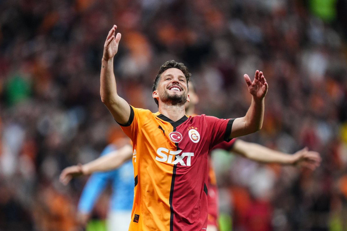 mackolik's tweet photo. 🦁 Ali Sami Yen’de ilk yarı: Koreografiler, alkışlar ve duygusal anlar… https://t.co/DNpfFBha2F