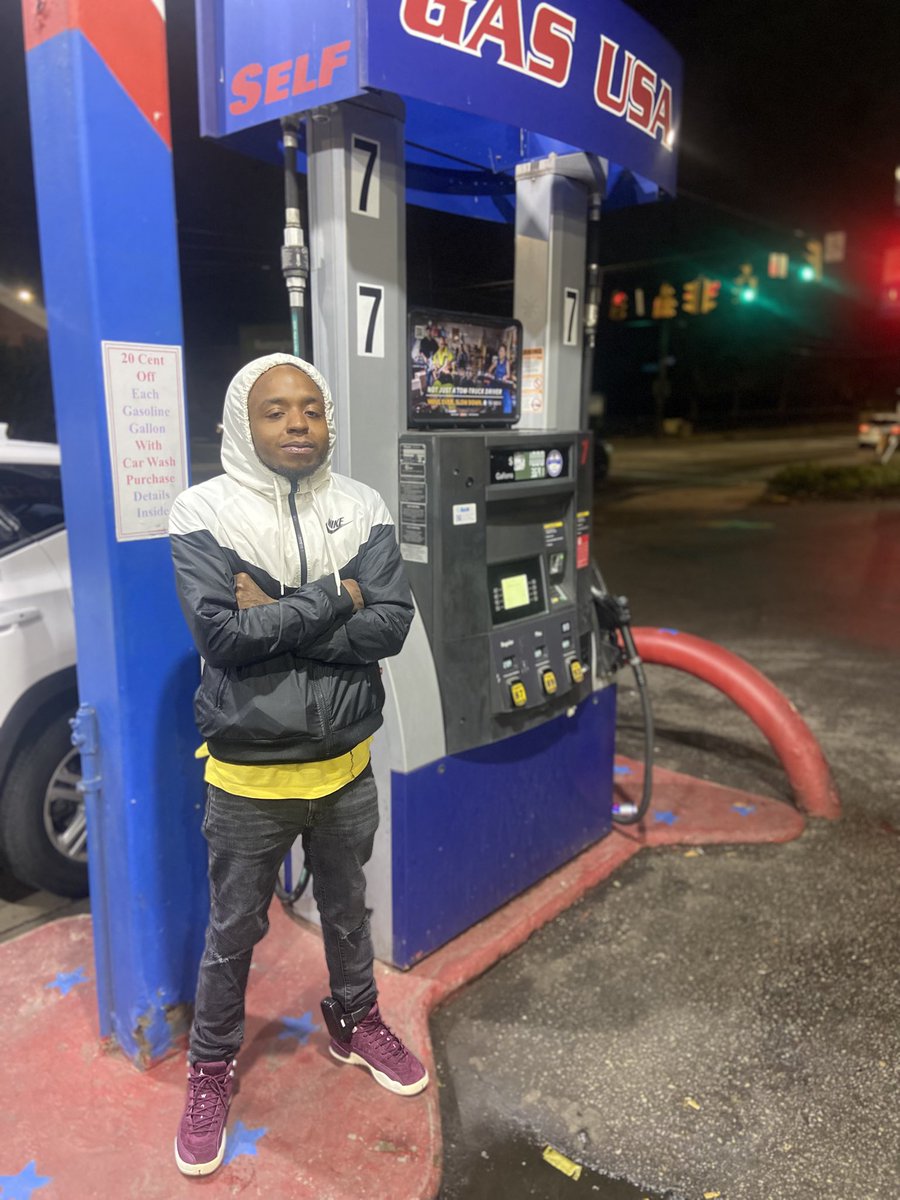 aaronlitty79x's tweet photo. Just Keep it A Buck 🤞🏽Shit ain’t luck https://t.co/z1xavbo24E