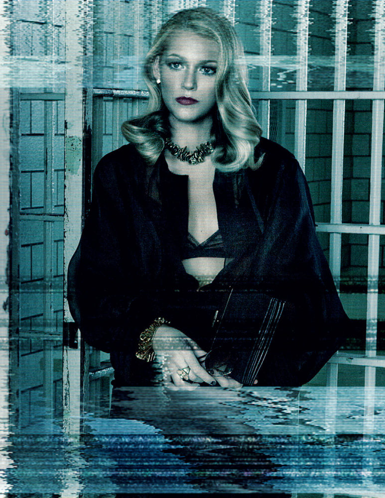 keptoath's tweet image. Some footage of 𝖠𝗀𝖾𝗇𝗍 ⑬ on her latest undercover mission.