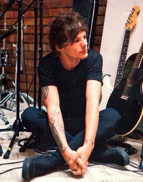 hourlyLT28's tweet image. Louis Tomlinson 🕐