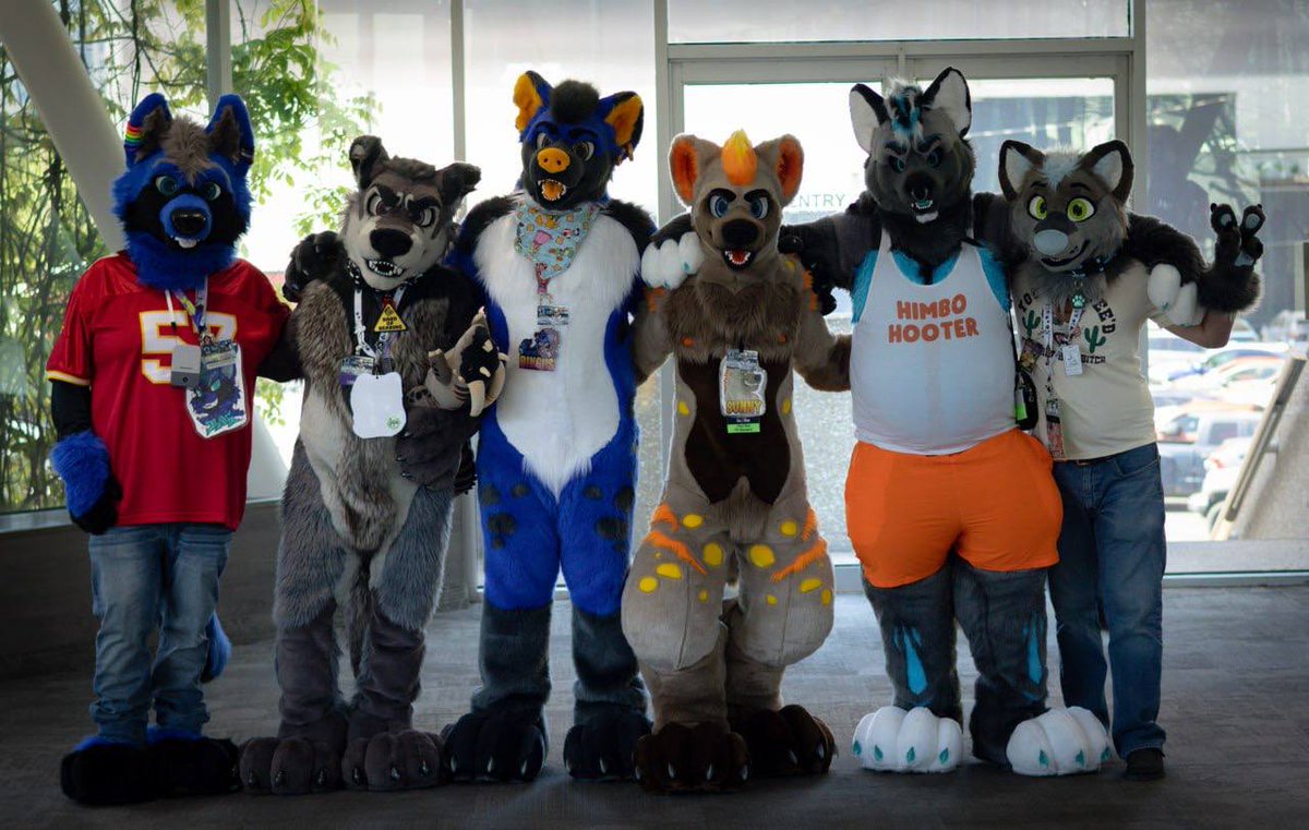 Happy #FursuitFriday from me and everyone in the <a href="/DensCreations/">DensCreations LLC</a> family! 💙💙💙