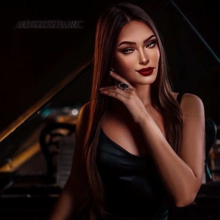 Augusta1127331's tweet photo. Hay mujeres que brillan. Y otras que iluminan el lugar.💄💋 https://t.co/1qWDKZD6PT