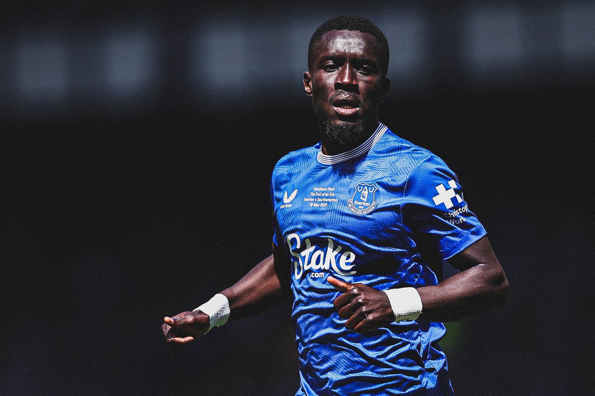 🚨 OFFICIEL : 🇸🇳 Idrissa Gana Gueye est élu 𝗠𝗘𝗜𝗟𝗟𝗘𝗨𝗥 𝗝𝗢𝗨𝗘𝗨𝗥 de la saison 2024/25 à Everton ! 🏴󠁧󠁢󠁥󠁮󠁧󠁿💙

35 ans. Quel joueur. 🙌🏿