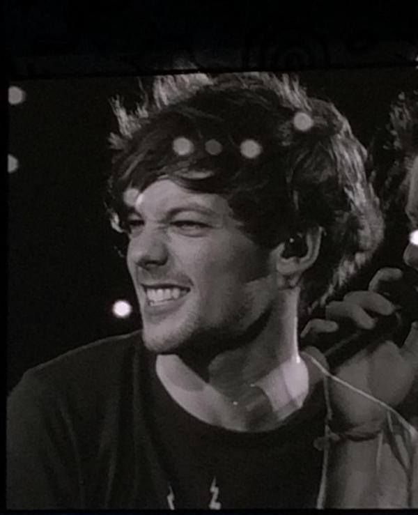 hourlyLT28's tweet image. Louis Tomlinson 🕐