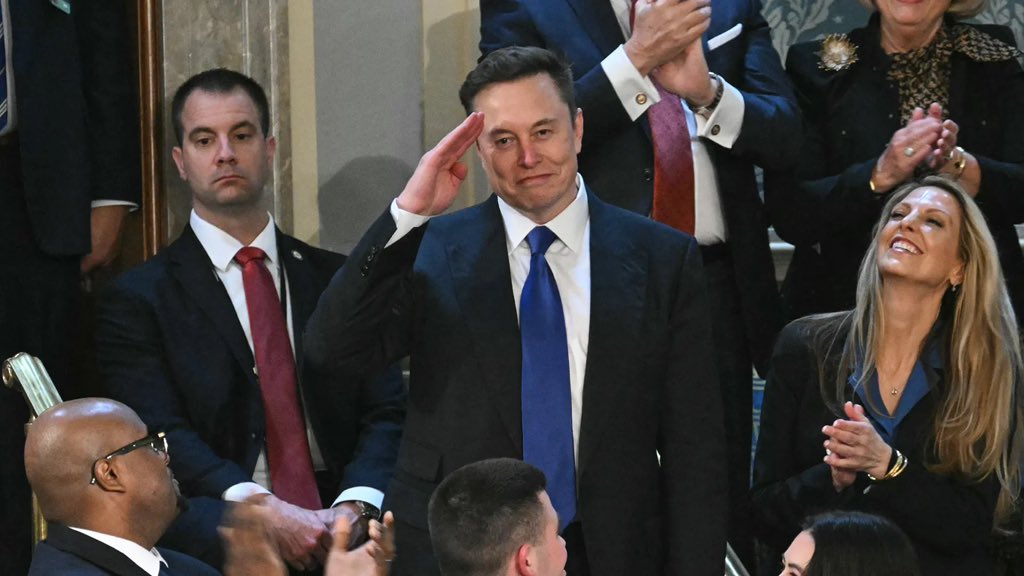 FACT Check: This man is an American hero.

Give me a Thumbs-Up 👍🏼, if you support him!!
