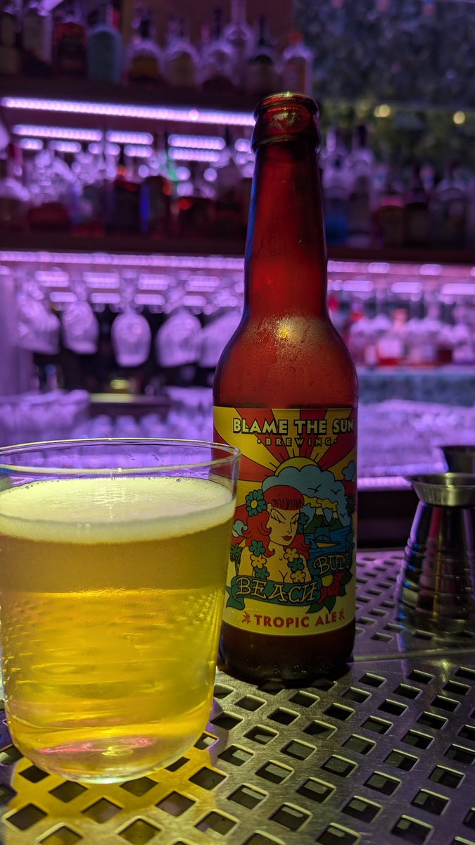 If it's Friday it must be Blame the Sun Brewing Beach Bum Tropic Ale. Cheers all.