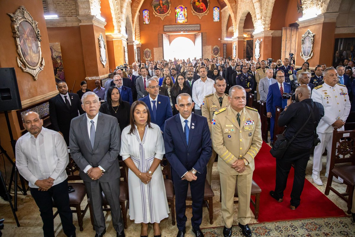 ¡Felicitamos a la Dirección Nacional de Control de Drogas en su 37º aniversario!

Orgullosos de la labor realizada en la lucha contra el narcotráfico, el lavado de activos y la criminalidad organizada, así como el compromiso del vicealmirante José M. Cabrera Ulloa.