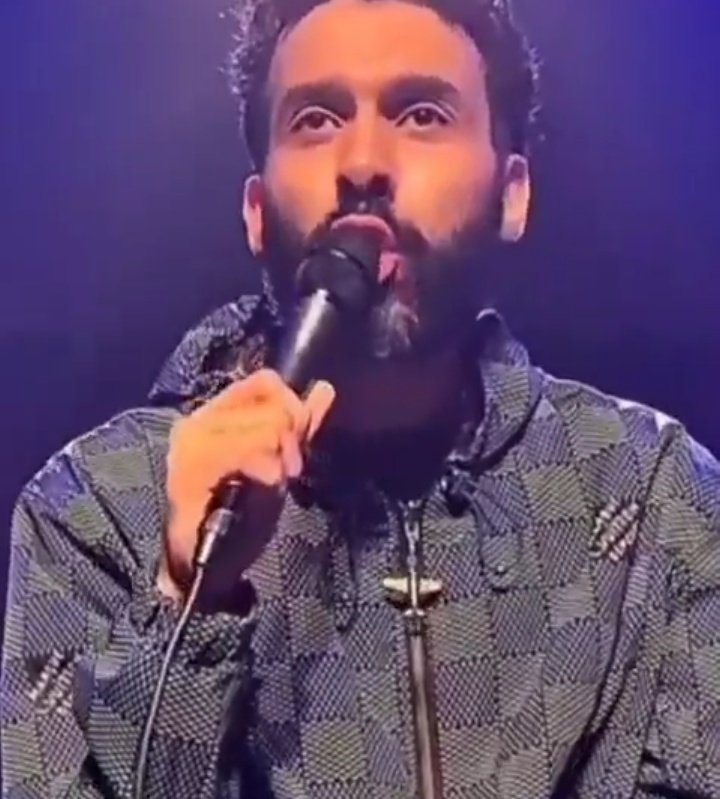 Régulièrement,je publierai le mur des bons (à remigrer),ceux qui par leur conduite,ne méritent pas de continuer à profiter de la France. Je commence : Mustapha <a href="/elatrassi/">El Atrassi</a> 39 ans, franco-marocain qui déclare :
"Les #gwers (blancs) puent du cul. Les français sont sales".
A dégager.