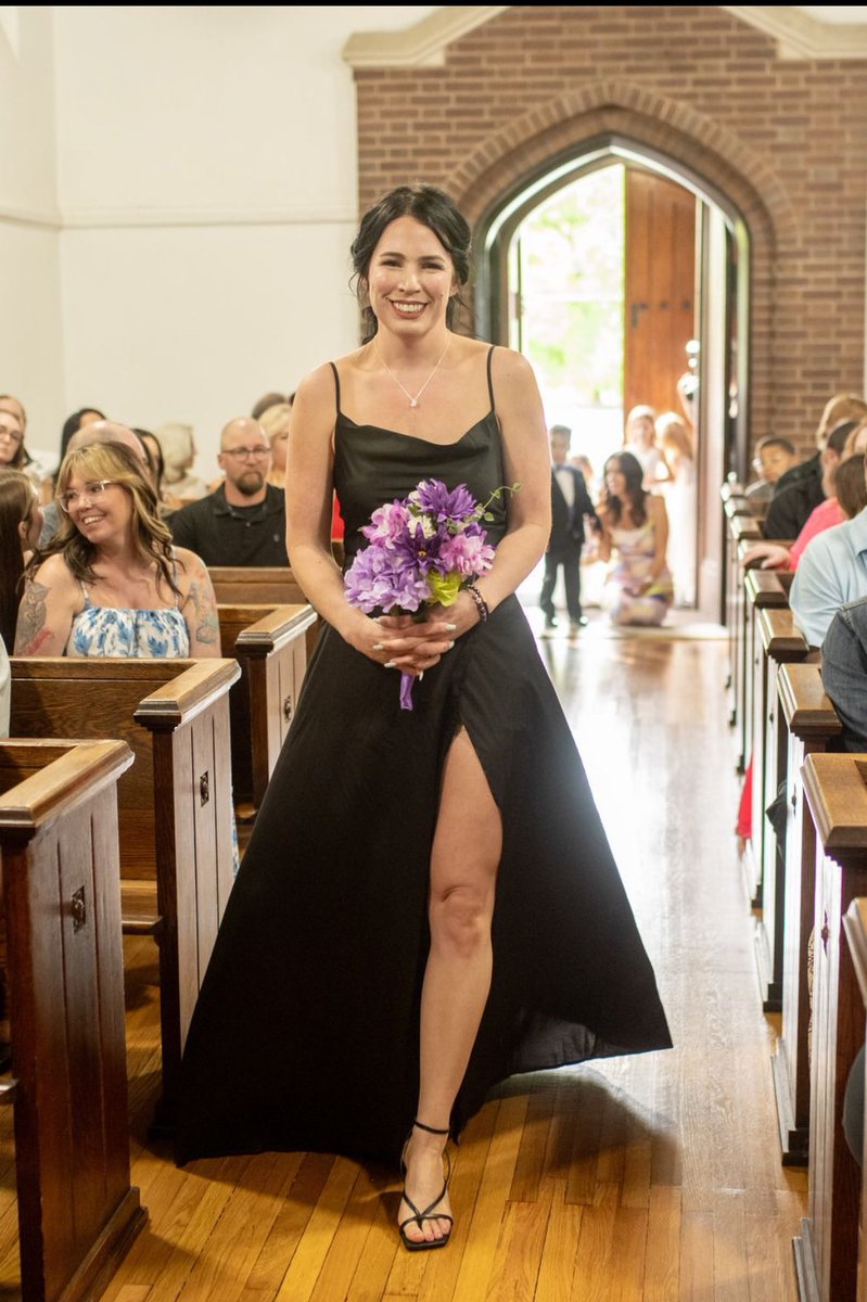 Bridesmaid dress pic. Finally a good one. And the slit did not go up that high when I looked at it online. Sheesh 🫣🫠#OOTD
