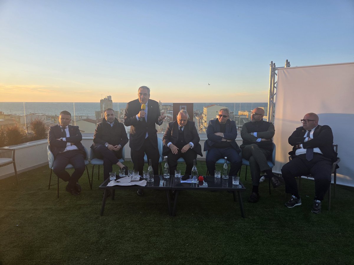 Con il Presidente della Regione Molise Roberti, Cannizzaro, Lotito e molti nostri parlamentari a #Termoli per gli Stati Generali del Mezzoggiorno.