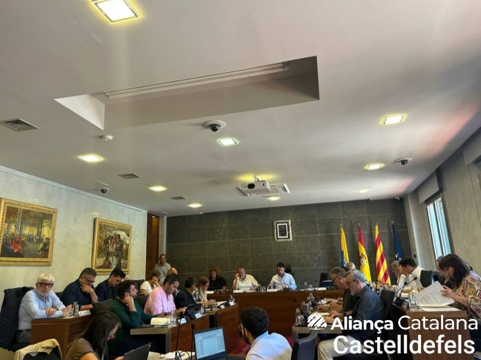 Setmana de plens municipals al Baix Llobregat Sud! L'equip d'<a href="/BLlobregatAC_S/">Aliança Catalana - Baix Llobregat Sud</a>  ja hi som presents, prenent nota i treballant pel nostre futur. La feina ja ha començat! Contingut, compromís i molta il·lusió. Comptem les hores per les municipals! #SalvemBaixLlobregat 
<a href="/CatalunyaAC/">Aliança Catalana</a>