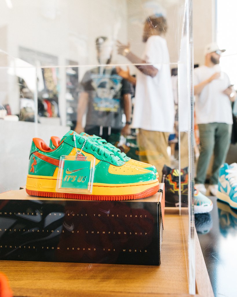 Sneakerpolitics's tweet photo. Have you been to a Politics Shake Back Sunday? Don’t miss your chance—pull up this Sunday, 6/1! 👟🎉

Be sure to arrive early to grab a raffle ticket and get in on games for a shot at some of June’s biggest sneaker drops. https://t.co/qyr7Q2n4wg