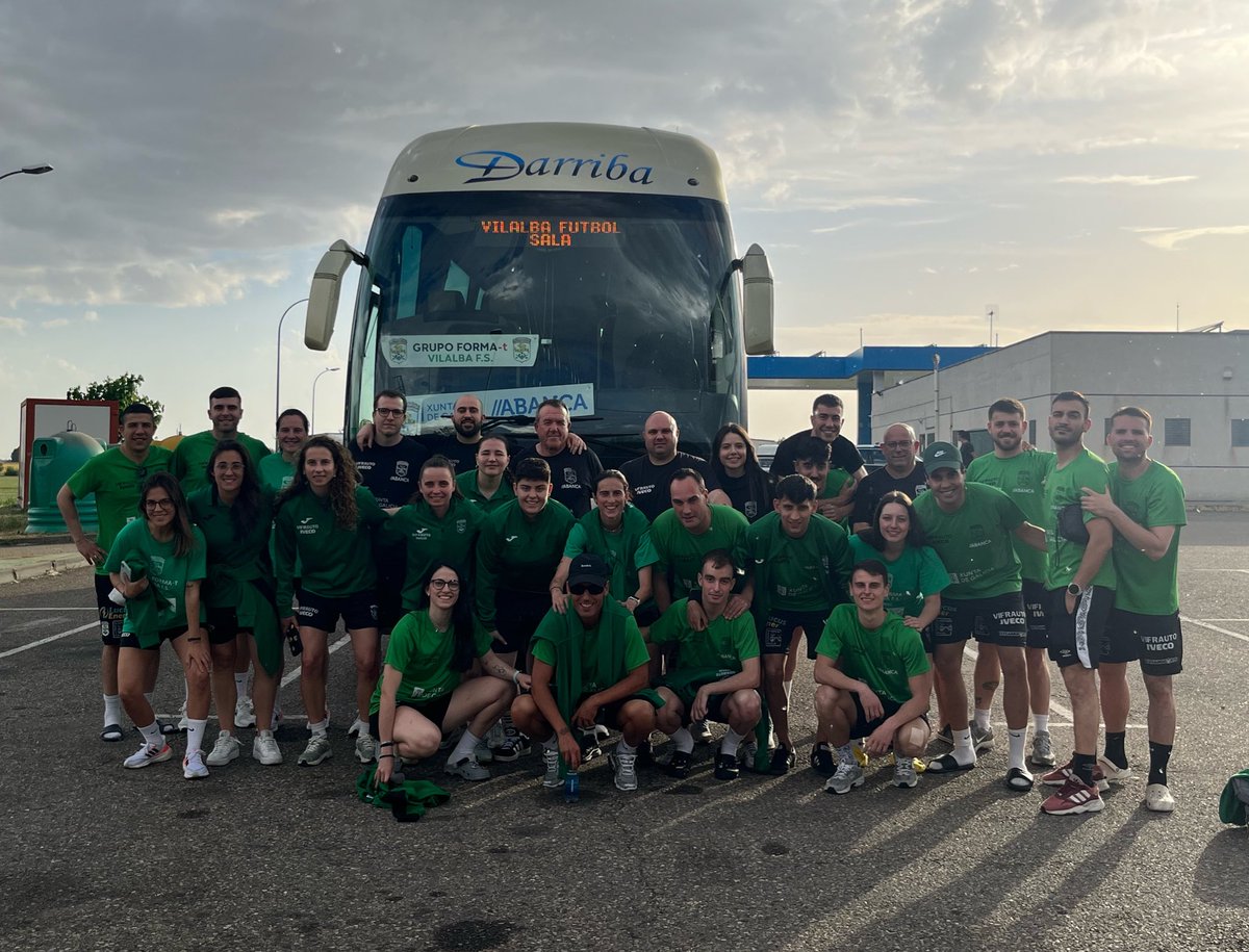 🚎💚 En camiño 

👏🏾 Esforzo incansable do clube para poder xestionar ambas eliminatorias

#VilalbaQuereFutsal 💚