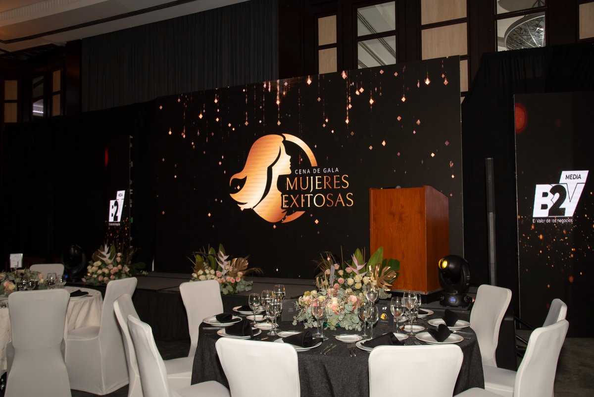 b2v_mx's tweet photo. La "Cena de Gala, Mujeres Exitosas" tuvo como objetivo hacer visible el éxito que las mujeres han logrado en la sociedad mexicana y fomentar un espacio para la convivencia y sinergia. #vocesqueinspiran 
👉 https://t.co/SxoEcqJDTs https://t.co/bCtUQktET7