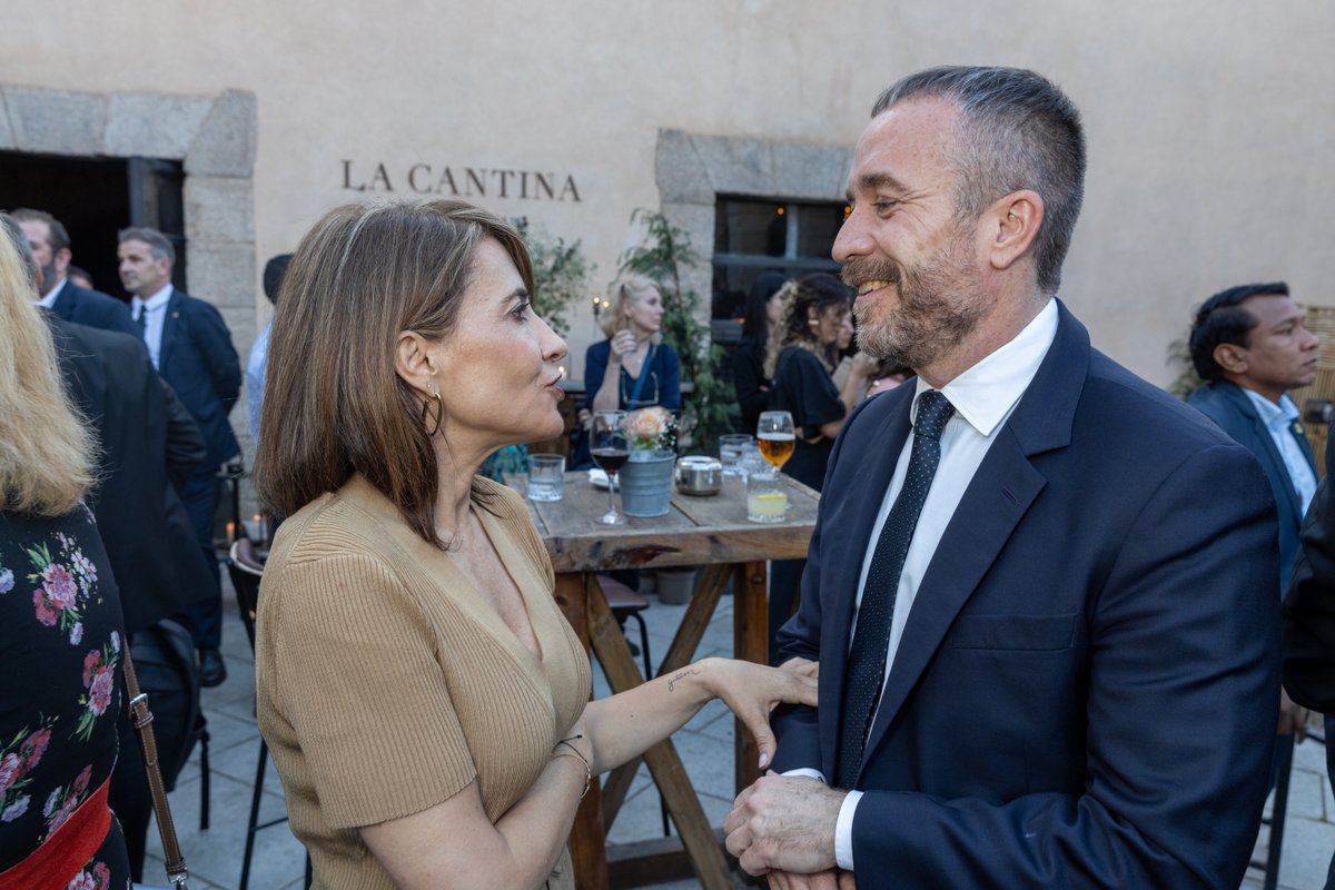 Jordi Hereu (@jordihereub) on Twitter photo <a href="/Shaikha__Nasser/">Shaikha Nasser</a> <a href="/UNWTO/">UN Tourism</a> <a href="/TurismoEspGob/">SECRETARÍA DE ESTADO DE TURISMO</a> <a href="/Rosanchezgrau/">Rosario Sanchez Grau</a> <a href="/minturgob/">Ministerio de Industria y Turismo</a> <a href="/segovia_es/">Ayuntamiento de Segovia</a> <a href="/RSSanIldefonso/">Ayto.RSSan Ildefonso</a> Gracias a <a href="/paradores/">Paradores de Turismo</a>, por acoger el evento en el Centro de Congresos de sus instalaciones en La Granja, y a <a href="/Turespana_/">Turespaña Oficial</a>. Estoy convencido de que, entre todos, hemos mostrado al mundo una de las muchas maravillas que el turista internacional tiene por descubrir en nuestro país. <a href="/Shaikha__Nasser/">Shaikha Nasser</a> <a href="/UNWTO/">UN Tourism</a> <a href="/TurismoEspGob/">SECRETARÍA DE ESTADO DE TURISMO</a> <a href="/Rosanchezgrau/">Rosario Sanchez Grau</a> <a href="/minturgob/">Ministerio de Industria y Turismo</a> <a href="/segovia_es/">Ayuntamiento de Segovia</a> <a href="/RSSanIldefonso/">Ayto.RSSan Ildefonso</a> Gracias a <a href="/paradores/">Paradores de Turismo</a>, por acoger el evento en el Centro de Congresos de sus instalaciones en La Granja, y a <a href="/Turespana_/">Turespaña Oficial</a>. Estoy convencido de que, entre todos, hemos mostrado al mundo una de las muchas maravillas que el turista internacional tiene por descubrir en nuestro país.