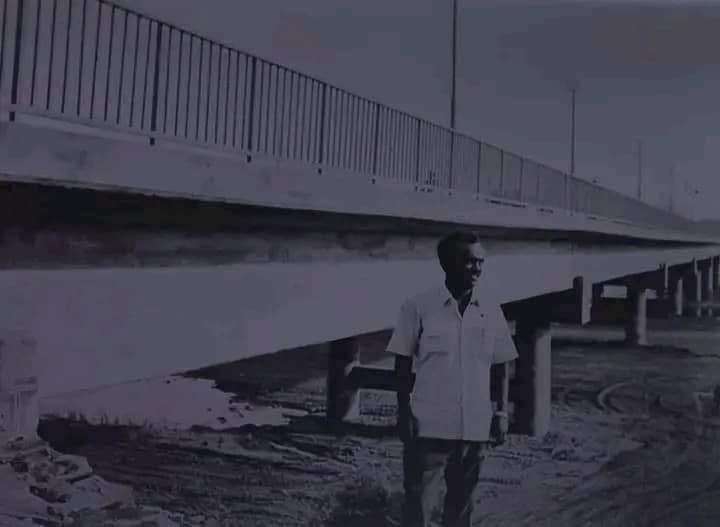 JekapOmod's tweet photo. The legacy of Mengistu Haile Mariam in #Gambella!
#Openo Bridge https://t.co/B4idAzDqEa