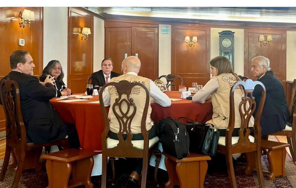 Los golpistas de la OEA, con los golpistas de la SCJN.

Volverán a fracasar, como aquella vez que Norma Piña intentó cambiar en vivo la cantidad de votos necesarios para la inconstitucionalidad de la reforma judicial.
