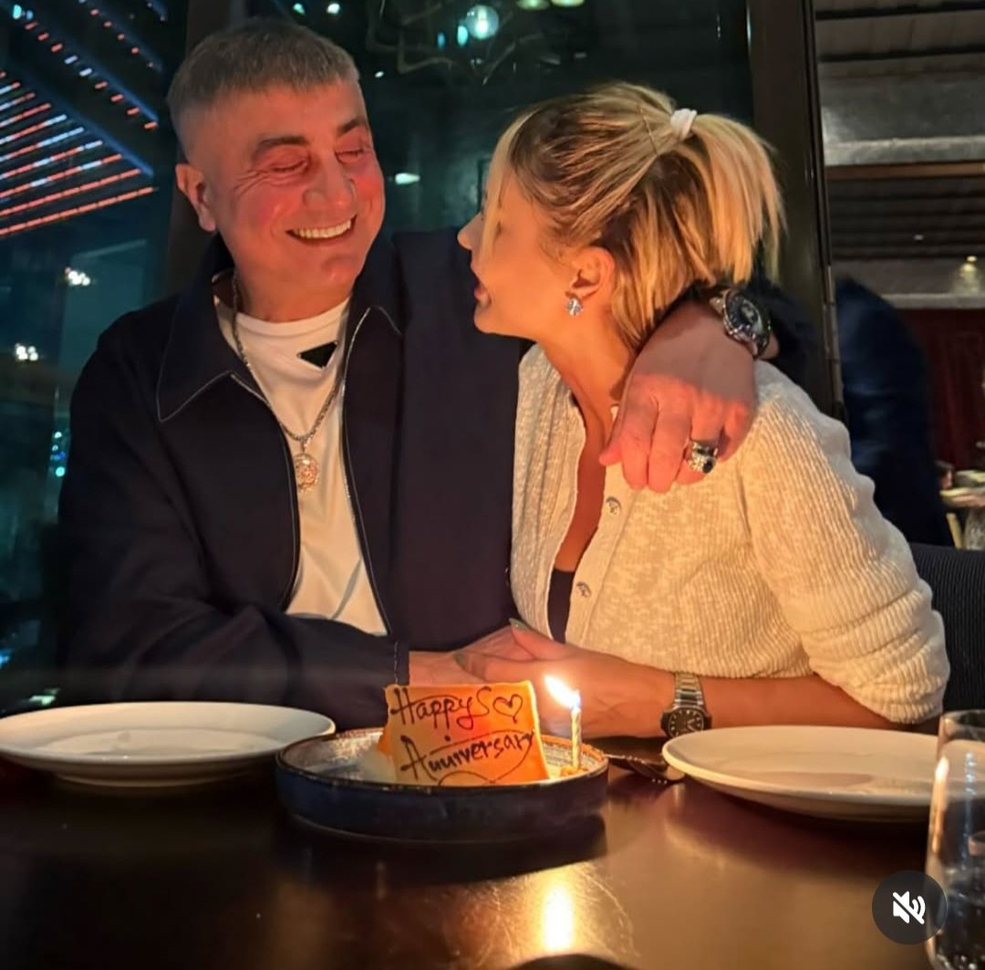 nesrinkarakucuk's tweet photo. Ömürlük SEVDA 💞

Sedat Peker ♾️ Özge Peker 

REİS @sedat_peker #ÖzgePeker 💐 https://t.co/6fdZgV60pS