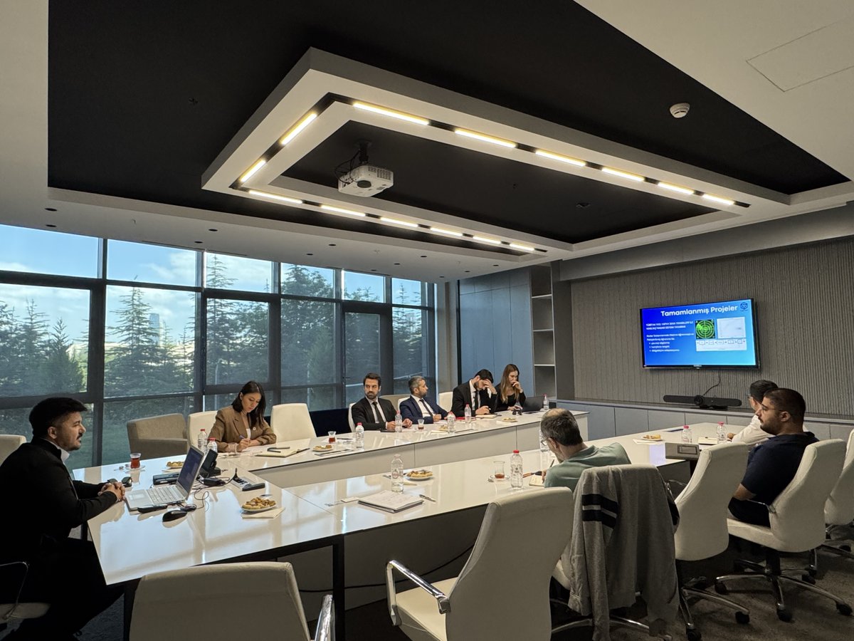 Bilkent Cyberpark Ziyaret Edildi

Yapay zekâ çözümleri geliştiren start-up ve KOBİ’lerle doğrudan temas kurmak, geliştirdikleri teknolojileri yerinde incelemek amacıyla düzenlenen teknokent ziyaretleri kapsamında, SAYZEK tarafından Bilkent CYBERPARK’a ziyaret gerçekleştirildi.