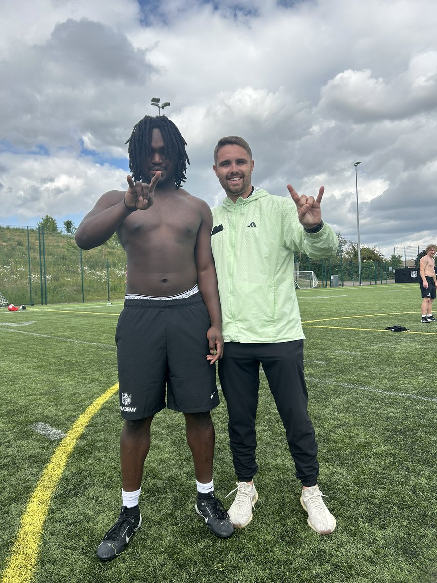 meshachlb's tweet image. Big thanks to @CoachJTaylorUSF for flying out to watch me practice last week. Truly appreciate the support throughout this journey! @USFFootball
#GoBulls #HornsUp #USFBulls #USFFootball