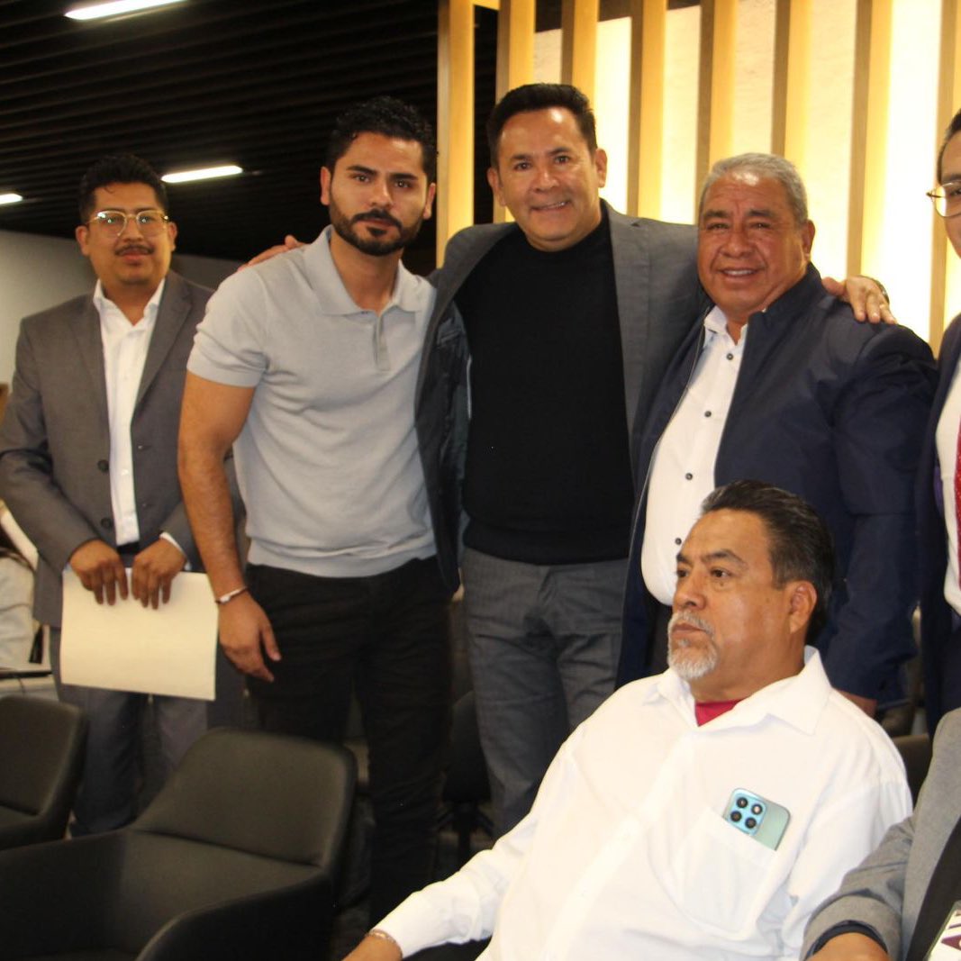 ¡El presidente municipal de Amozoc asistió a la Sesión del Congreso del Estado [<a href="/CongresoPue/">H. Congreso de Puebla</a>] donde se aprobó la modificación del destino de la donación realizada por el ayuntamiento!.

Esta aprobación permitirá la construcción de un Hospital General Regional del IMSS [<a href="/Tu_IMSS/">IMSS </a>]