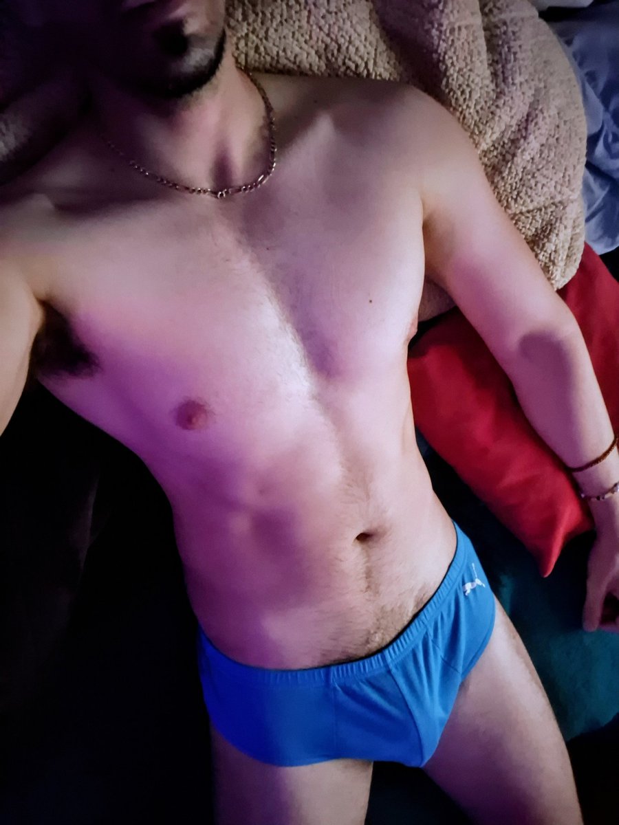 revilz's tweet photo. Good morning 🌄!!
Have a great day babe!!!
Buenos dias!
 
Si lo miras borroso es que no te haz suscrito a abajo ⬇️ ⬇️ ⬇️ 

https://t.co/ynIPKQ50BB
https://t.co/ATI8tEoxxY

#gaydude #gaymer #gaygeek #gaynaked #naked #briefs #undewear #dickreveal #pinkhead #gymrat #thatgaymergymrat https://t.co/kItfkgVHys