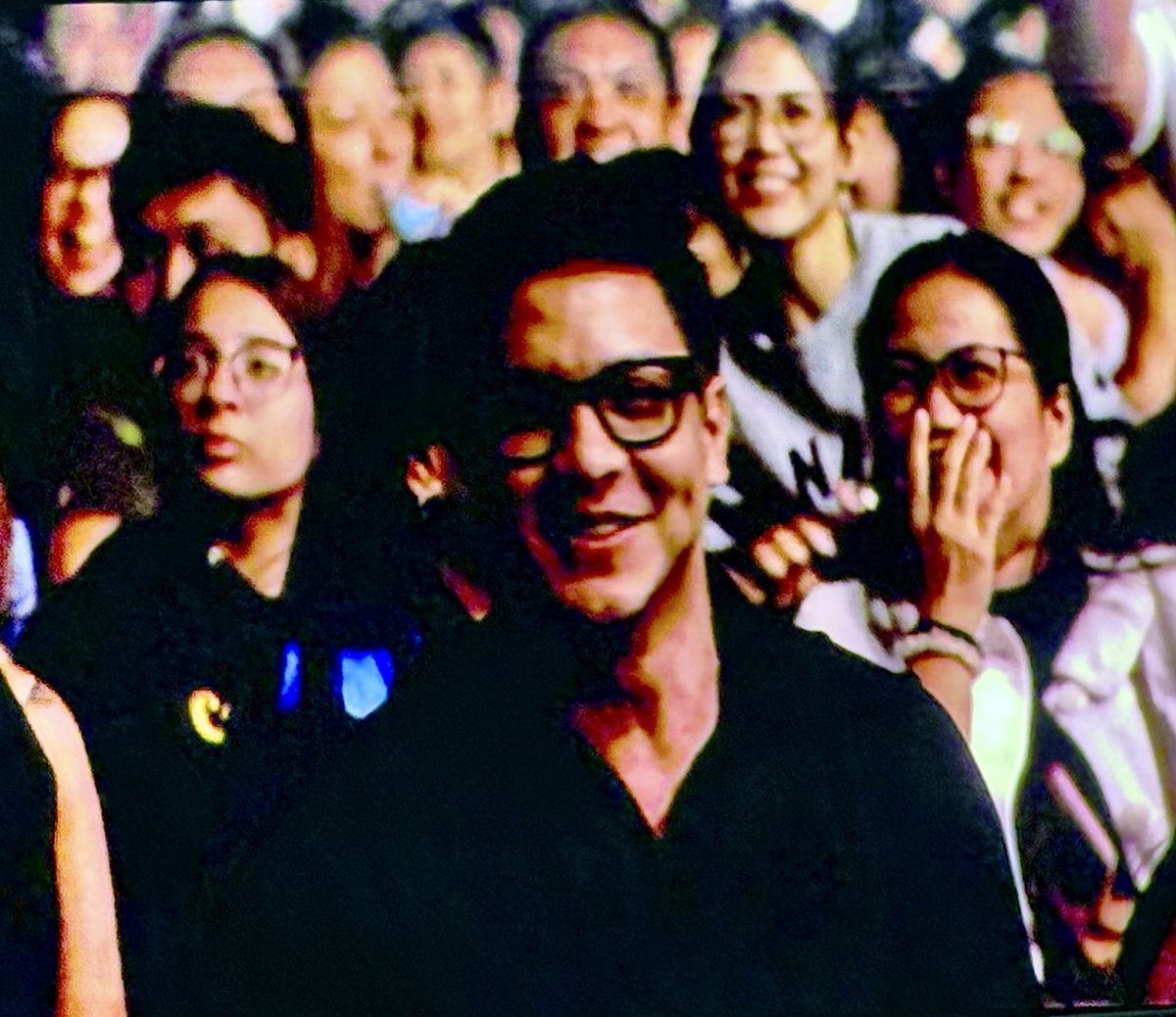 Hello there, MYRIAD CEO Mr. ALDEN RICHARDS 🥰

Congratulations to you, Myriad Entertainment Corporation and viva for a successful DAY 1 of the 98° concert 🙌🏻🙌🏻🙌🏻

<a href="/aldenrichards02/">Alden Richards</a>  <a href="/myriad_corp/">MYRIAD Corporation</a>  <a href="/98official/">98 Degrees</a> 
#98Degrees 
#MyriadEntertainmentCorp Ⓜ️
#ALDENRichards