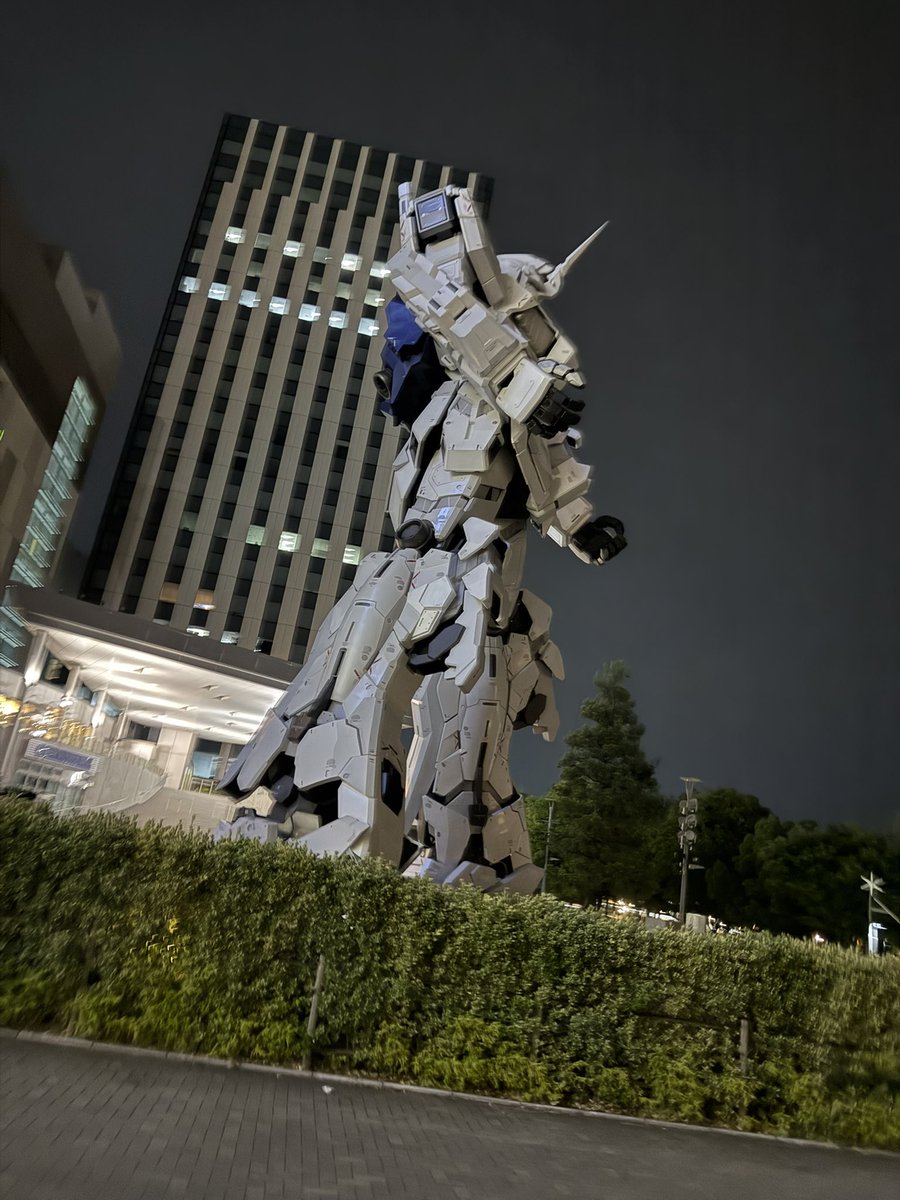ユニコーン！
ということで数日前ですがLOUDNESSツアーファイナルにお邪魔して来ました。
作品をリリースして40年後にまだそれを楽しむファンの方が沢山いらっしゃるって、本当にミュージシャンとして幸せなことですよね。
お客さんのハッピーな空気も最高でした🤘