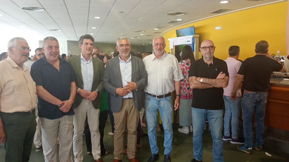 GaliciaCsif's tweet photo. 💚 Más de 600 afiliados se reúnen hoy en Lugo en la 1ª comida de confraternización de CSIF🫂
Un acto social pero también de unión y fuerza sindical 💪
¡Gracias a tod@s por acompañarnos hoy! @CSIFnacional @CsifLugo 
🔗https://t.co/Bnky85QV0a https://t.co/ctJk3pRsLG