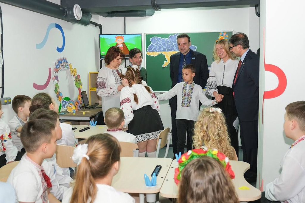Munir Mammadzade (@munirmammadzade) on Twitter photo Congratulations to 🇺🇦 children on the “Last Bell” marking the school year completion. Despite the immense challenges, your courage and resilience shine brightly.
I was thrilled to spend this important day with the children of #Zaporizhzhia along with <a href="/RLAranda/">Ricardo López-Aranda🇺🇦🇪🇦🇪🇺</a> and <a href="/IvanFedorovUA/">Ivan Fedorov</a> Congratulations to 🇺🇦 children on the “Last Bell” marking the school year completion. Despite the immense challenges, your courage and resilience shine brightly.
I was thrilled to spend this important day with the children of #Zaporizhzhia along with <a href="/RLAranda/">Ricardo López-Aranda🇺🇦🇪🇦🇪🇺</a> and <a href="/IvanFedorovUA/">Ivan Fedorov</a>