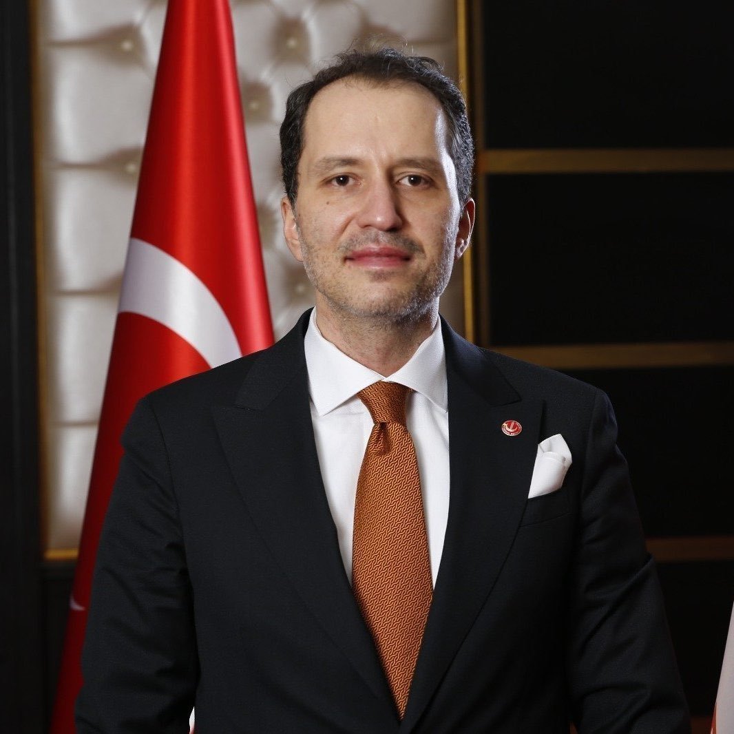 Fatih Erbakan: "Cumhurbaşkanının bir kez daha seçilmesini sağlayacak bir anayasa yapılmak isteniyorsa, biz buna karşı olacağız.

Kişiye özel anayasa olmaz."