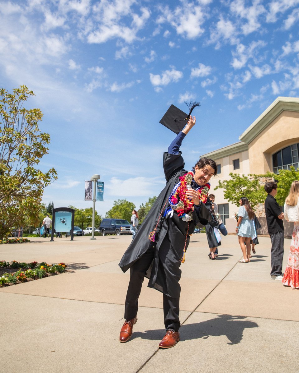 Warriors, your Commencement photos are in! 📸 Use the links below to check out what we captured on your special day! 🎓

Undergraduate Photos: bit.ly/3ZAYYz4
Graduate Photos: bit.ly/3FuNhTQ