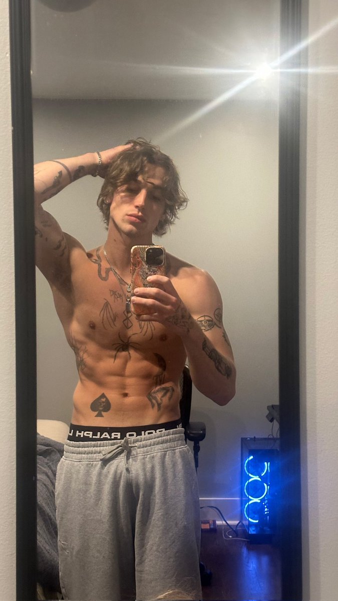 —¿Gian? 

—¿Sí, preciosa? 

🩷🖤